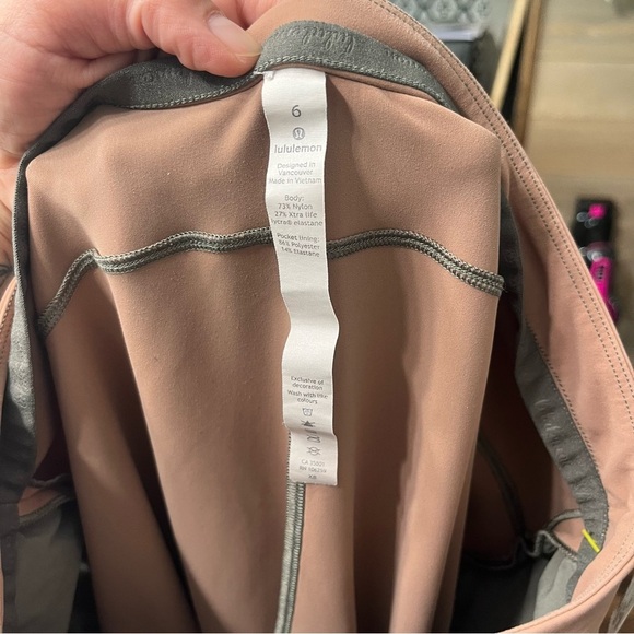 Lot of 2 Lululemon Pants Size 6 - Picture 10 of 10